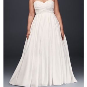 ** FINAL PRICE **18W Wedding Dress with pockets!